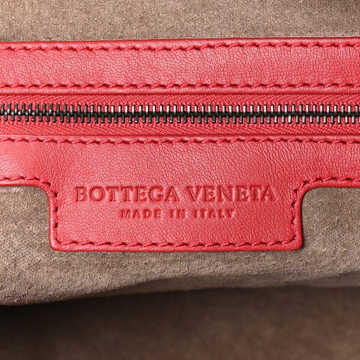 Bottega Veneta Nappa Intrecciato Large Veneta Hobo Red 7 of 10