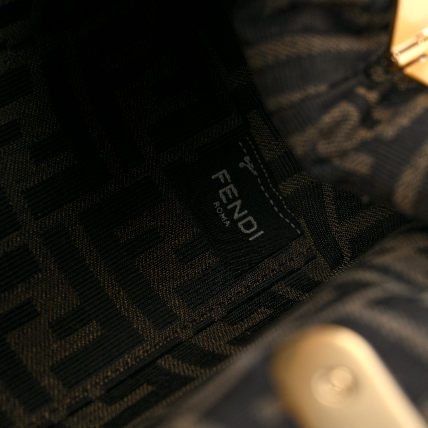 Fendi Shiny Nappa Small Fendi First Caramello 10 of 11