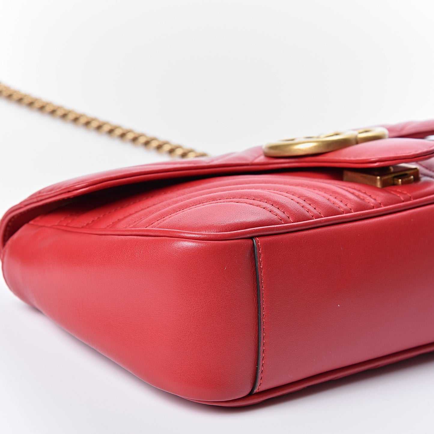 Calfskin Matelasse Small GG Marmont Shoulder Bag Hibiscus Red