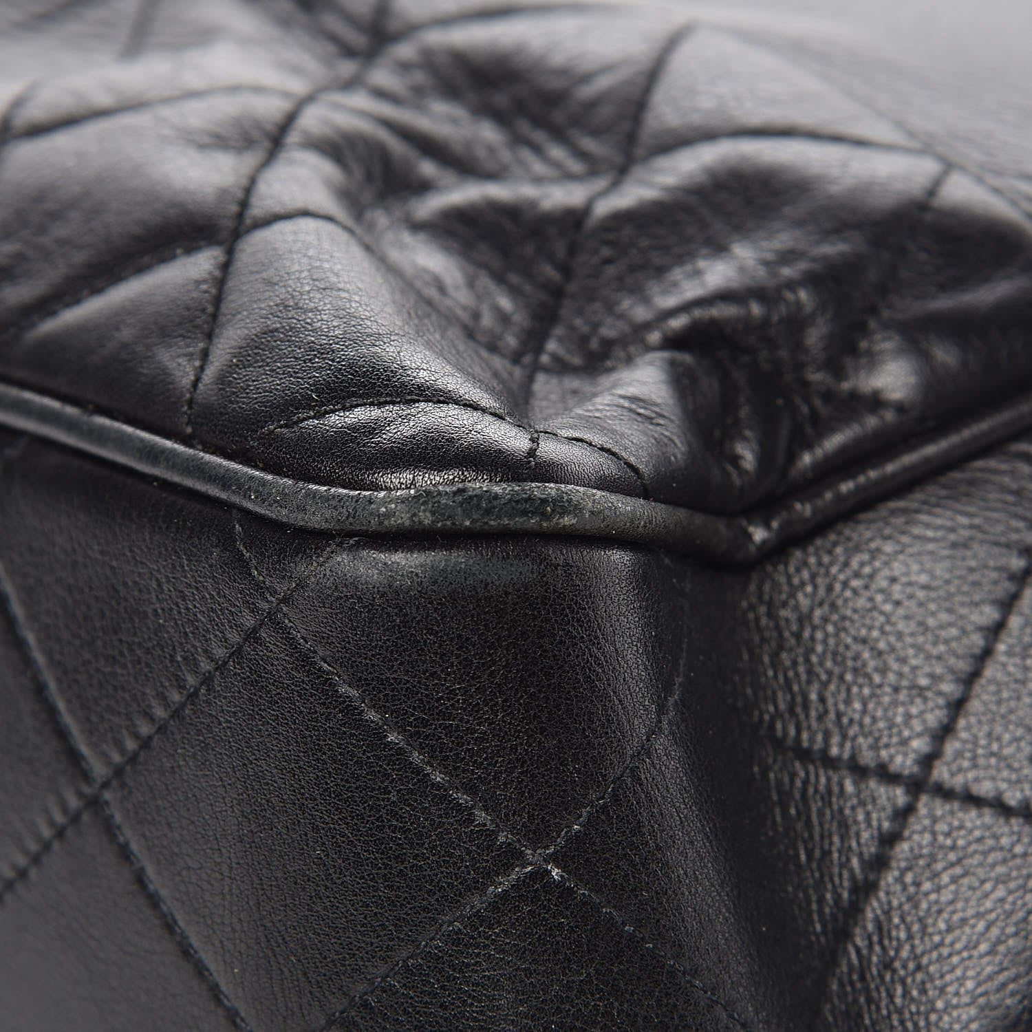 Chanel Lambskin Quilted Tote Black 16 of 21