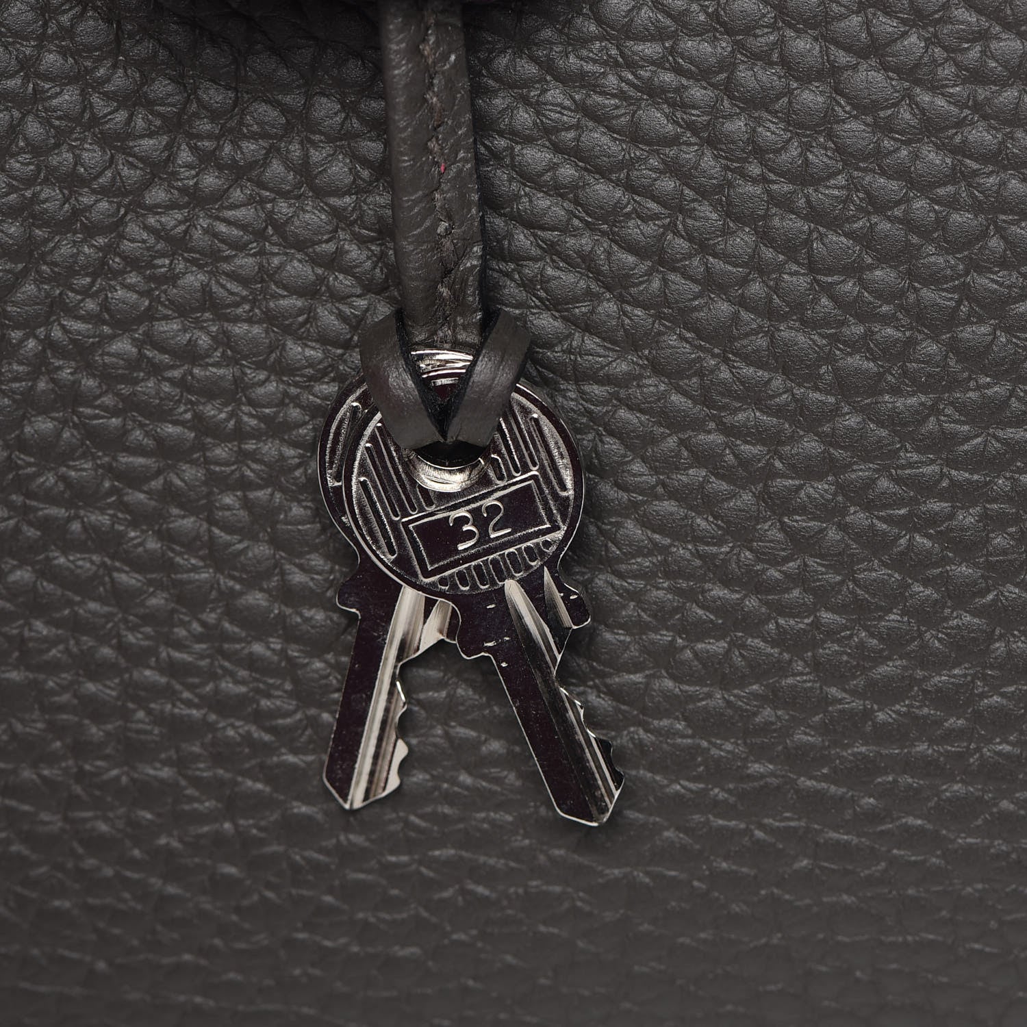 Hermes Taurillon Clemence Horseshoe Kelly Retourne 32 Graphite Tosca 32 of 41