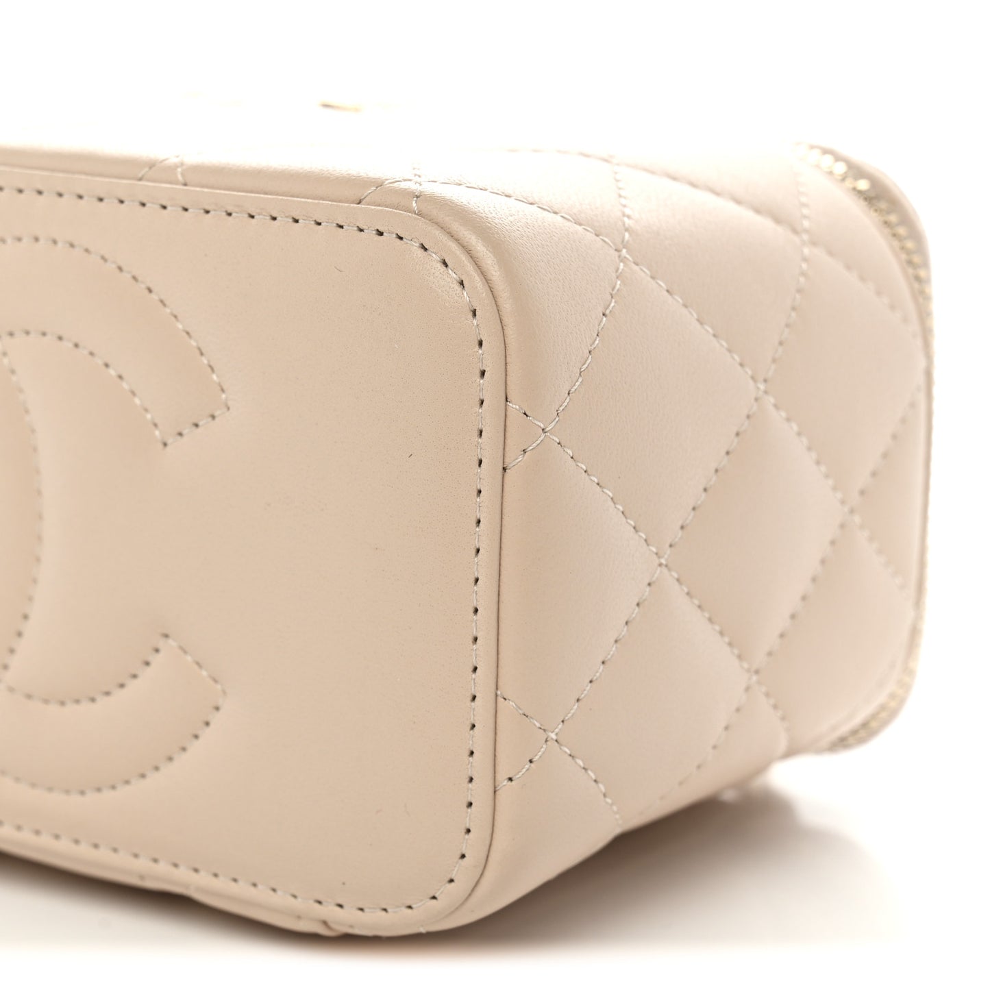 Lambskin Quilted Small Top Handle Vanity Case With Chain Ecru Dark Beige