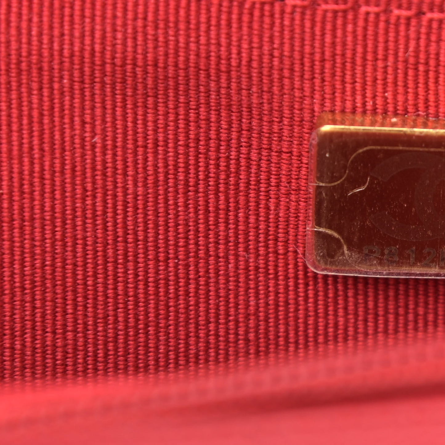 Caviar Quilted Wallet On Chain WOC Red