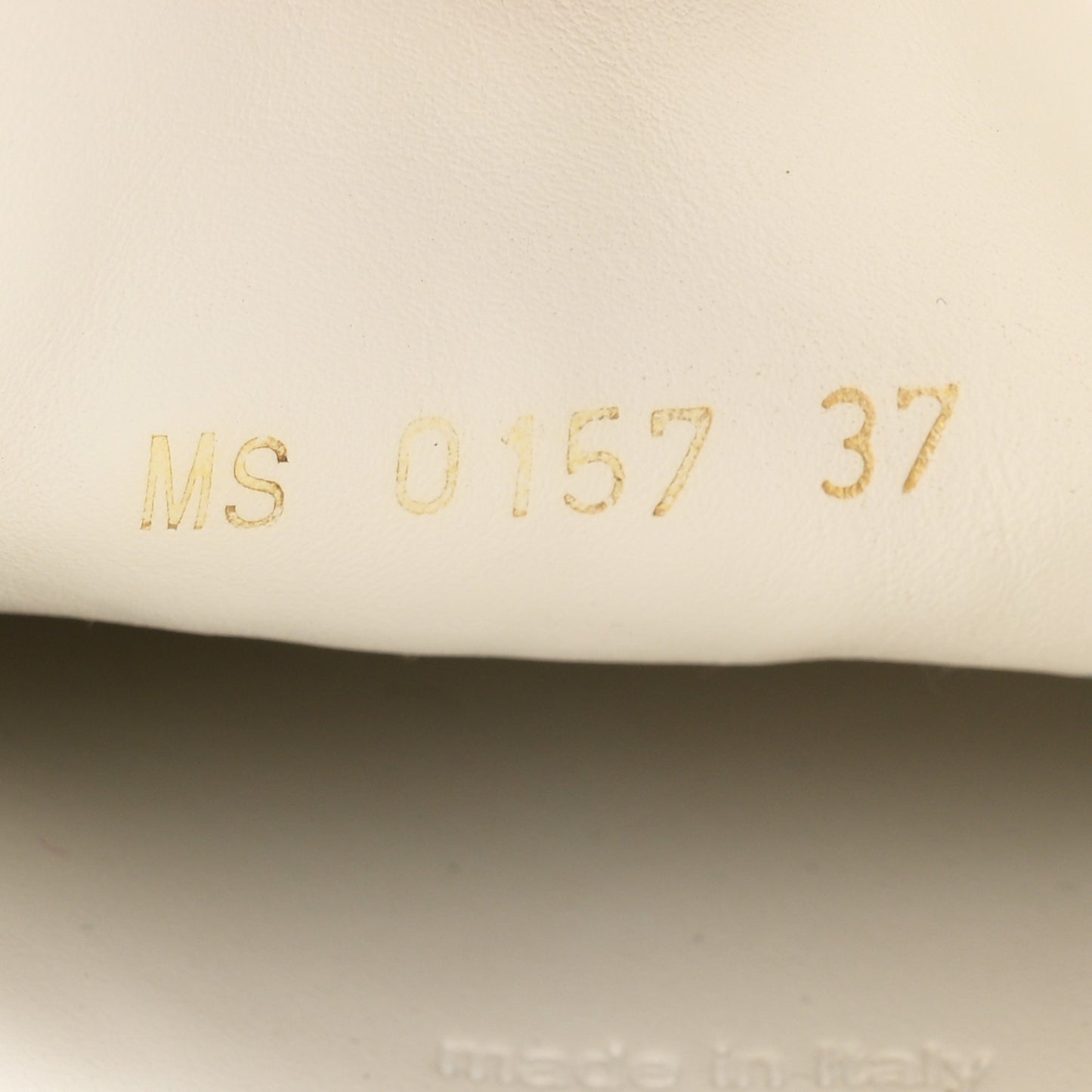Reverse Monogram Frontrow Sneakers 37
