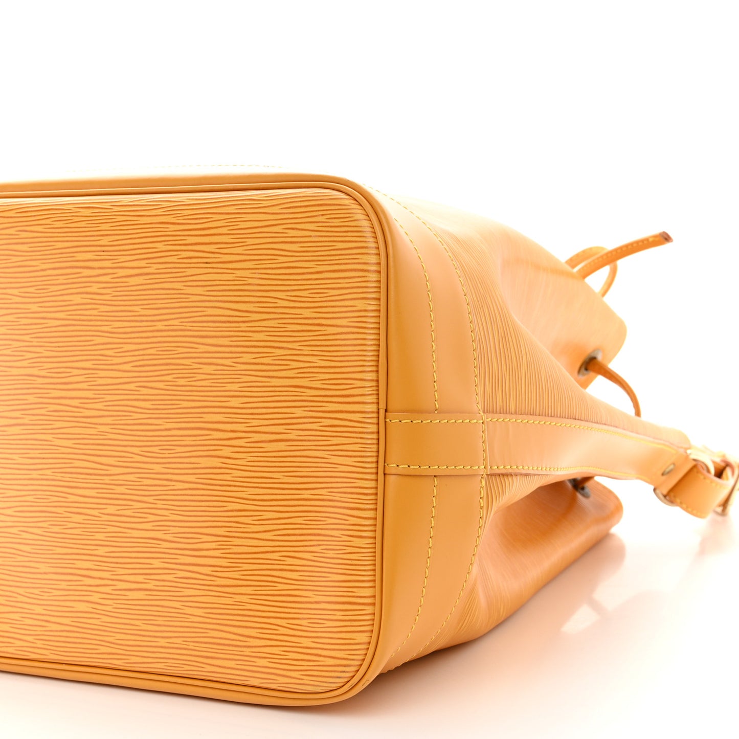 LOUIS VUITTON Epi Noe Tassil