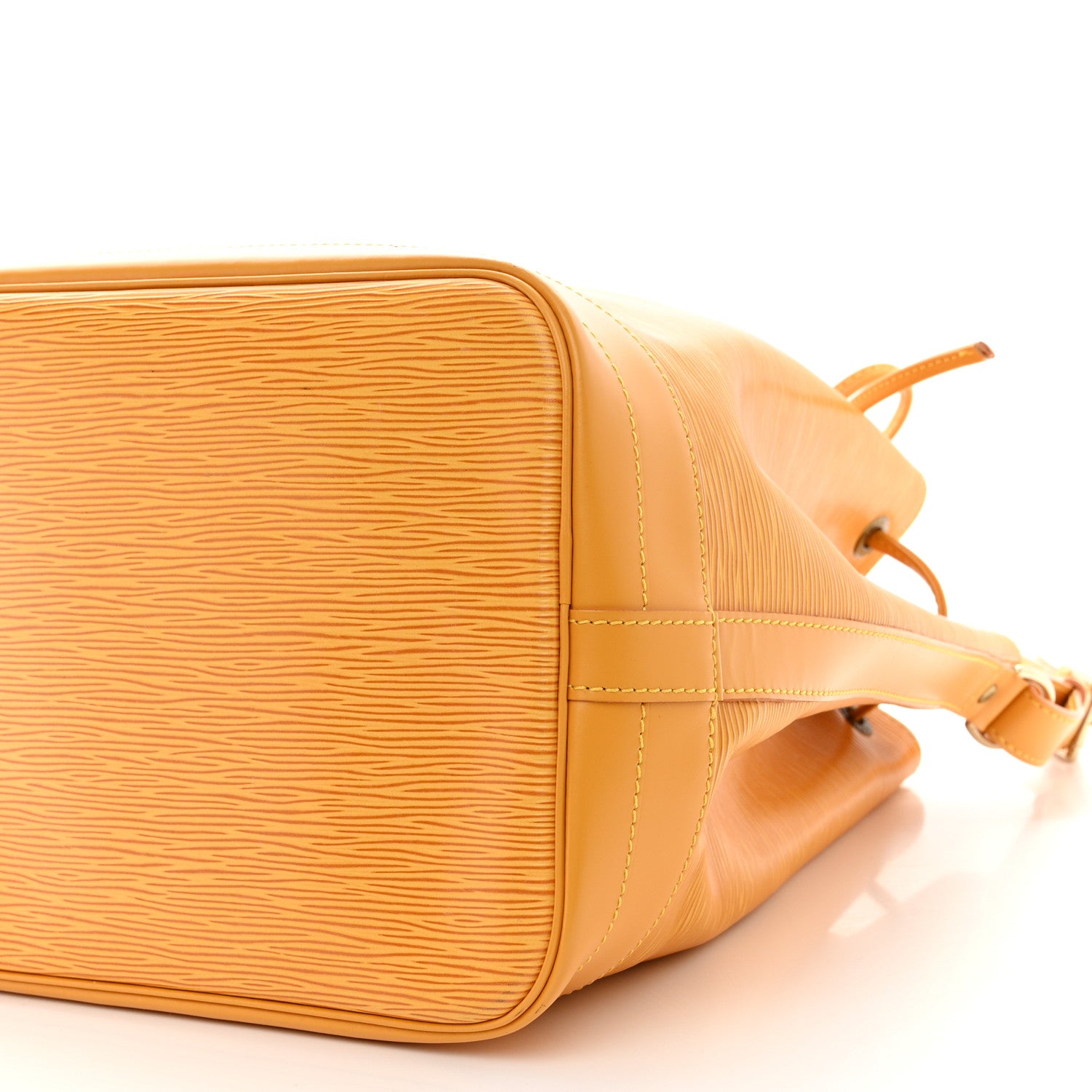 Louis Vuitton LOUIS VUITTON Epi Noe Tassil 9 of 10