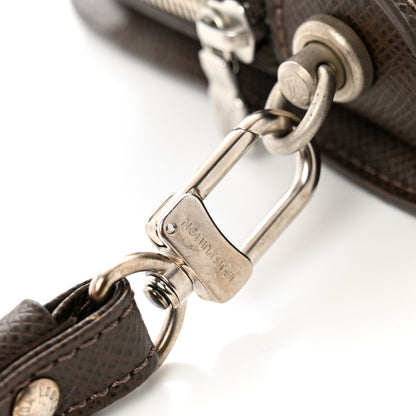 Louis Vuitton Taiga Baikal Pochette Grizzli 7 of 8