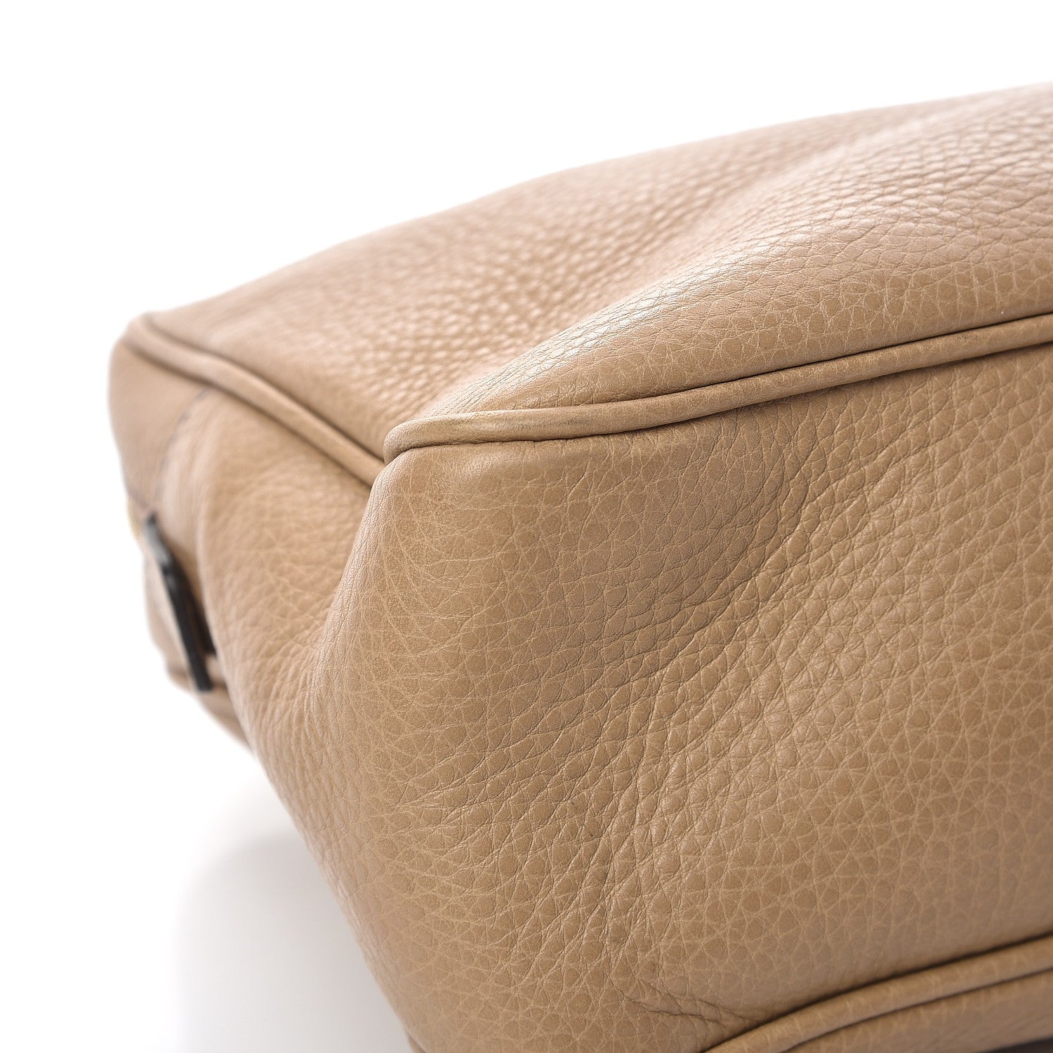 Gucci Pebbled Calfskin Small Soho Bowler Camelia 14 of 15