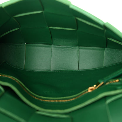 Bottega Veneta Lambskin Maxi Intrecciato Cassette Crossbody Bag Racing Green 5 of 13