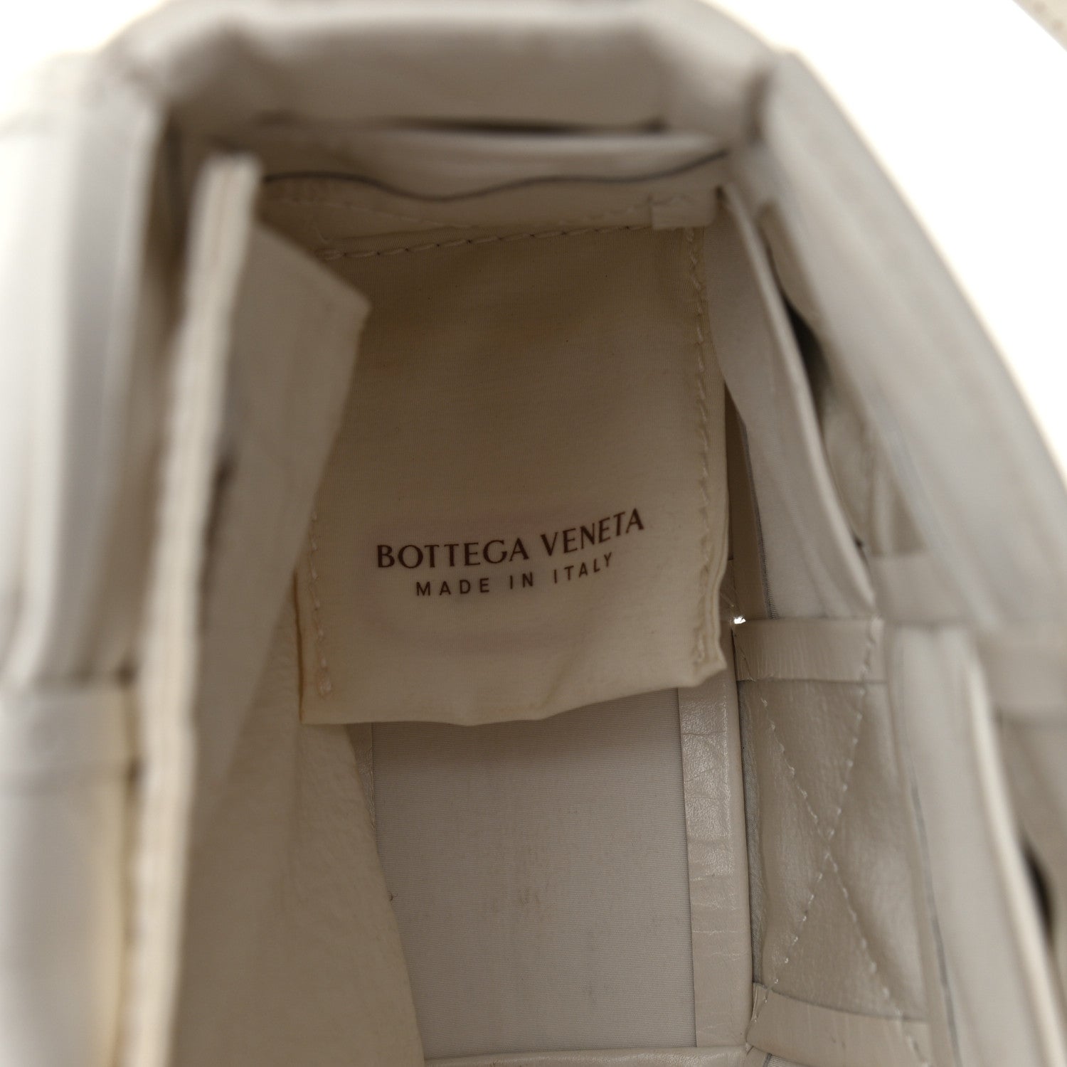 Bottega Veneta Lambskin Maxi Intrecciato Cassette Crossbody Bag White 6 of 16