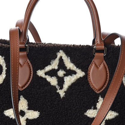 Louis Vuitton Shearling Monogram Giant Teddy Onthego GM Black White 10 of 10