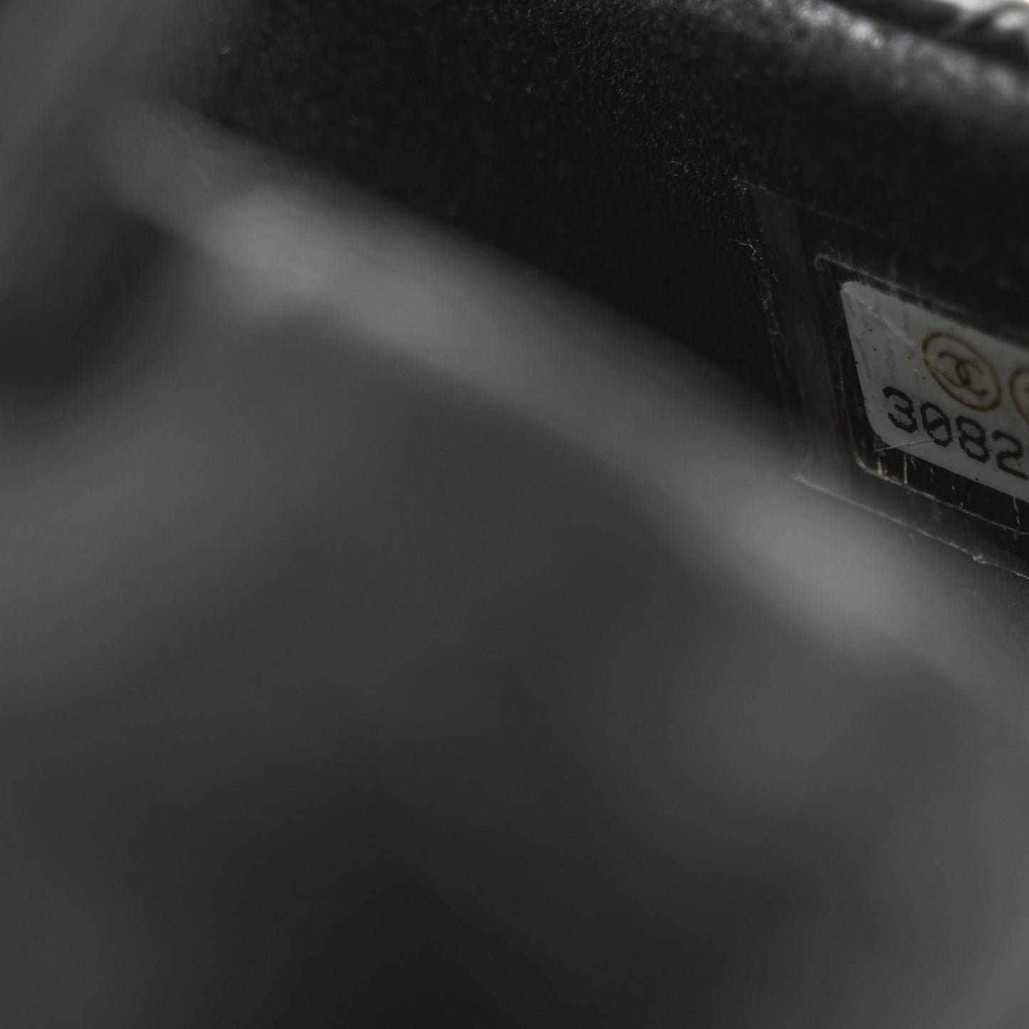 Lambskin Quilted Airpods Pro Case With Chain Black