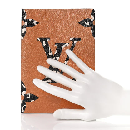 Louis Vuitton Monogram Giant Jungle Clemence Notebook MM Caramel 2 of 7
