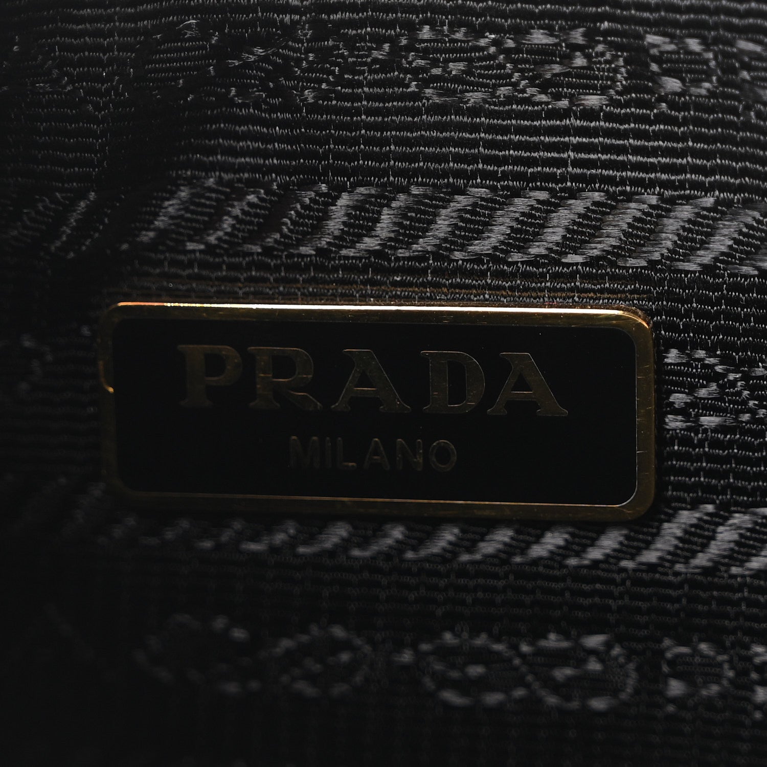 Prada Saffiano Re-Edition 2005 Shoulder Bag White 5 of 9