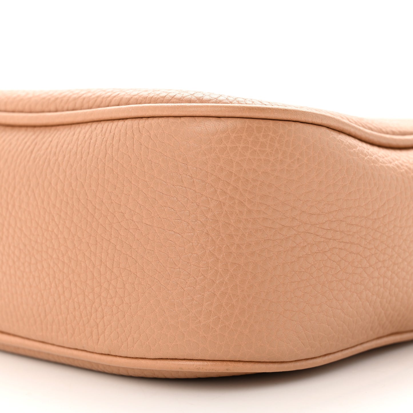 Pebbled Calfskin Small Soho Disco Bag Camelia