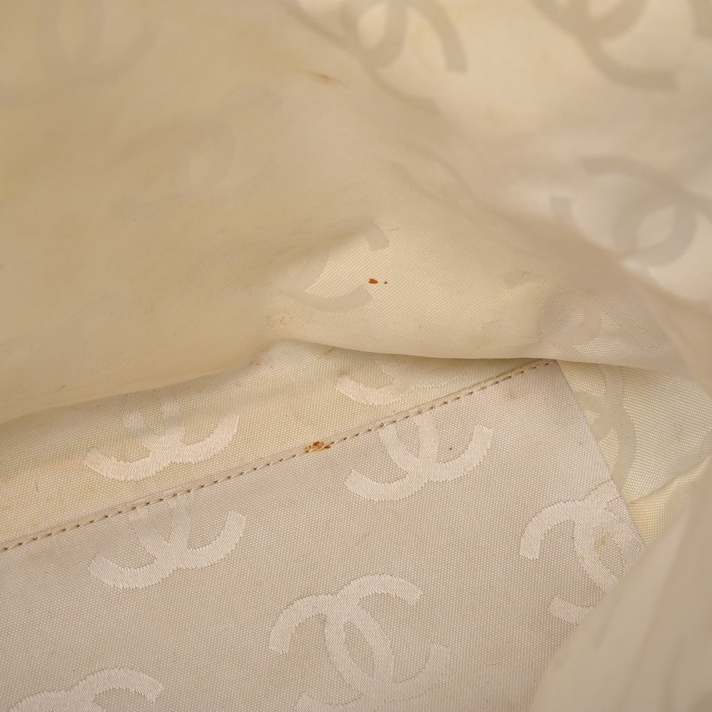 Caviar CC Tote Beige Clair