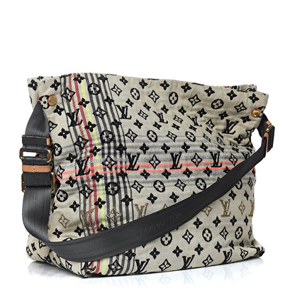 Louis Vuitton Monogram Cheche Bohemian Rouge 3 of 12