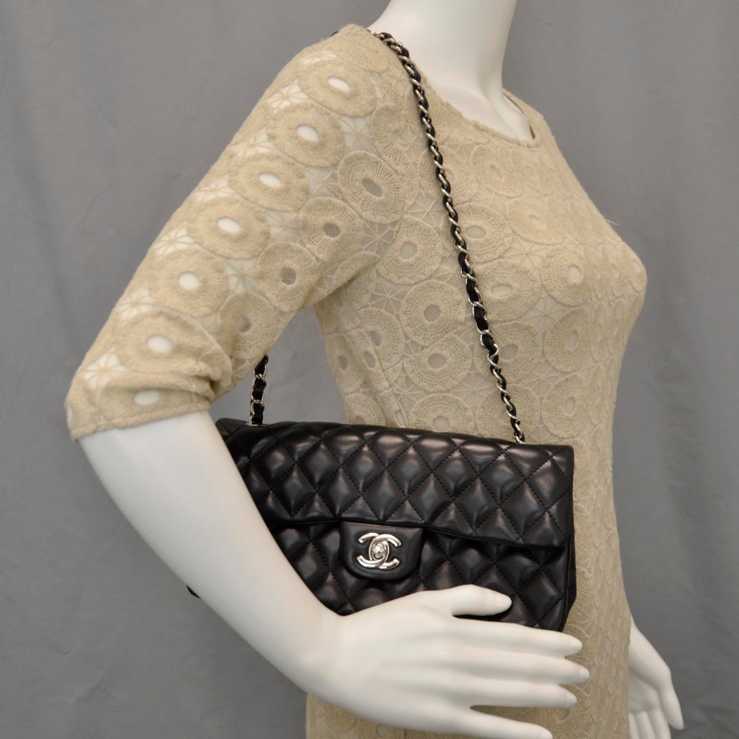 Lambskin East West Flap Black
