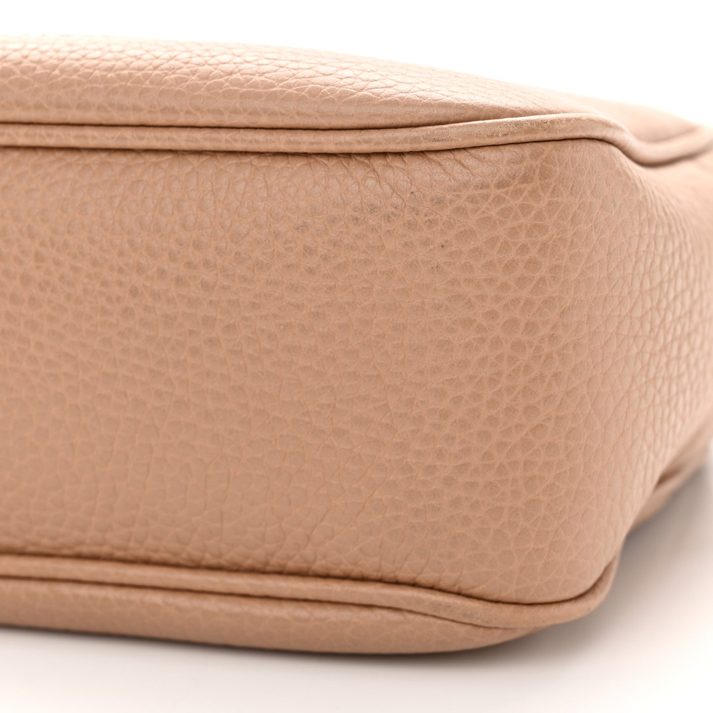 Pebbled Calfskin Small Soho Disco Bag Camelia