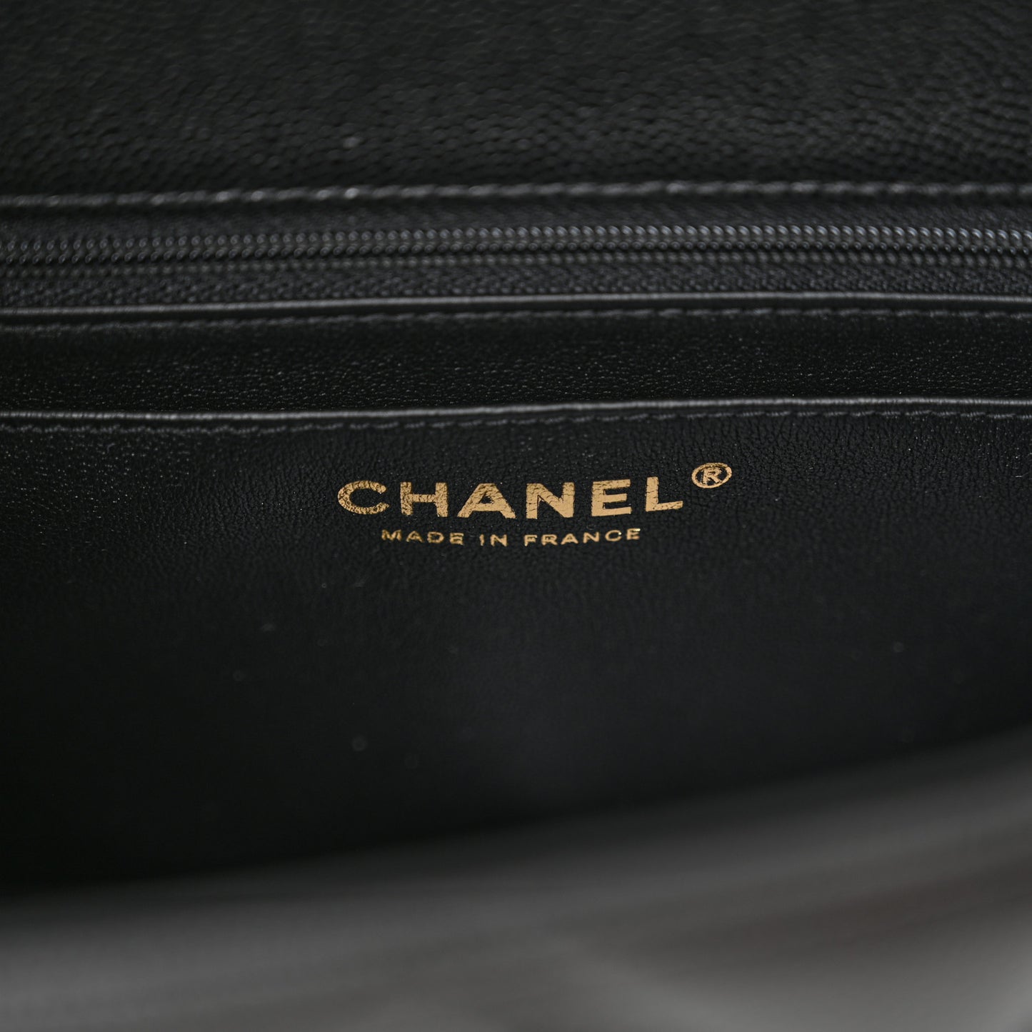 Caviar Quilted Medium Retro Twist Top Handle Flap Black