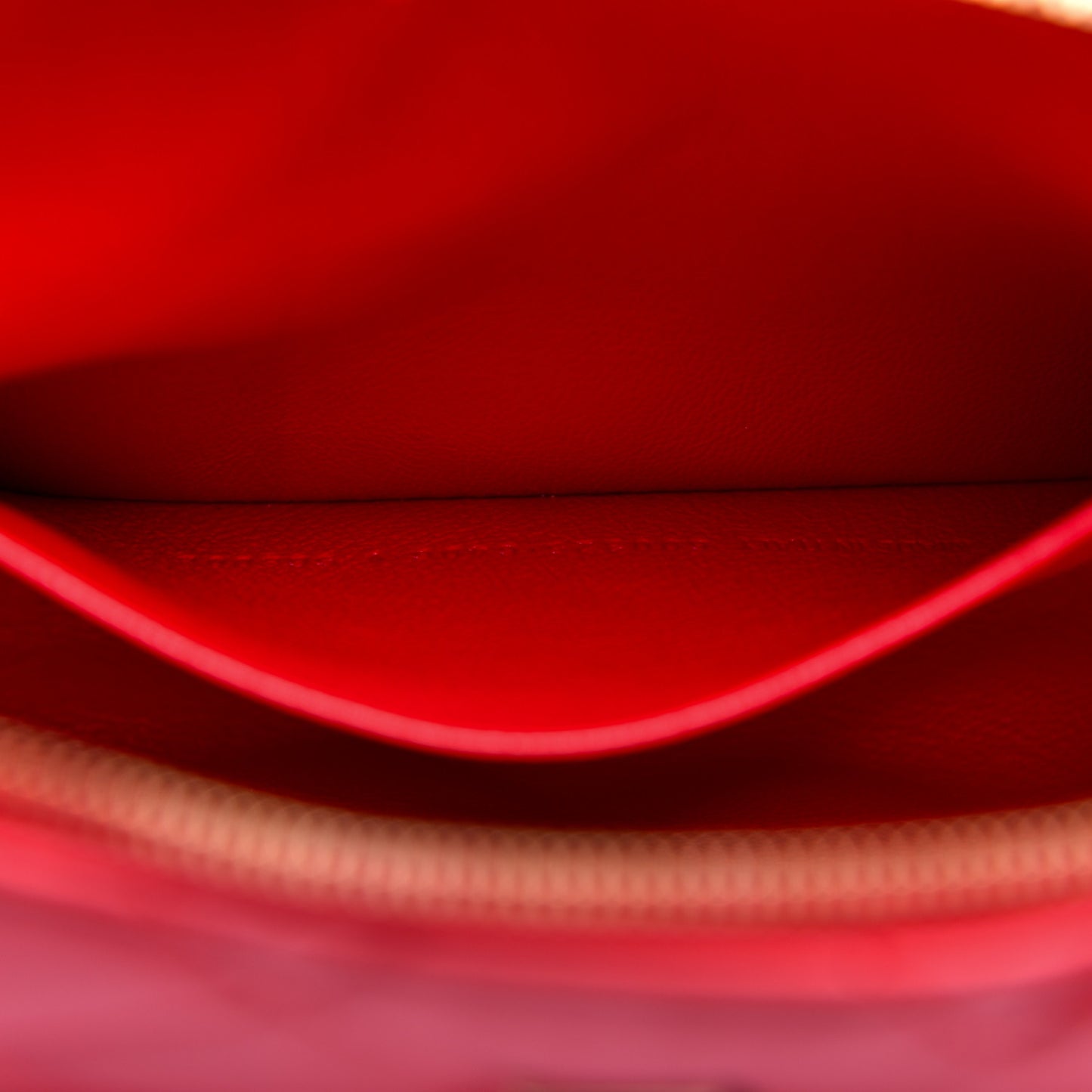 Nappa Calfskin Quilted Touch B Camera Shoulder Bag Bright Red