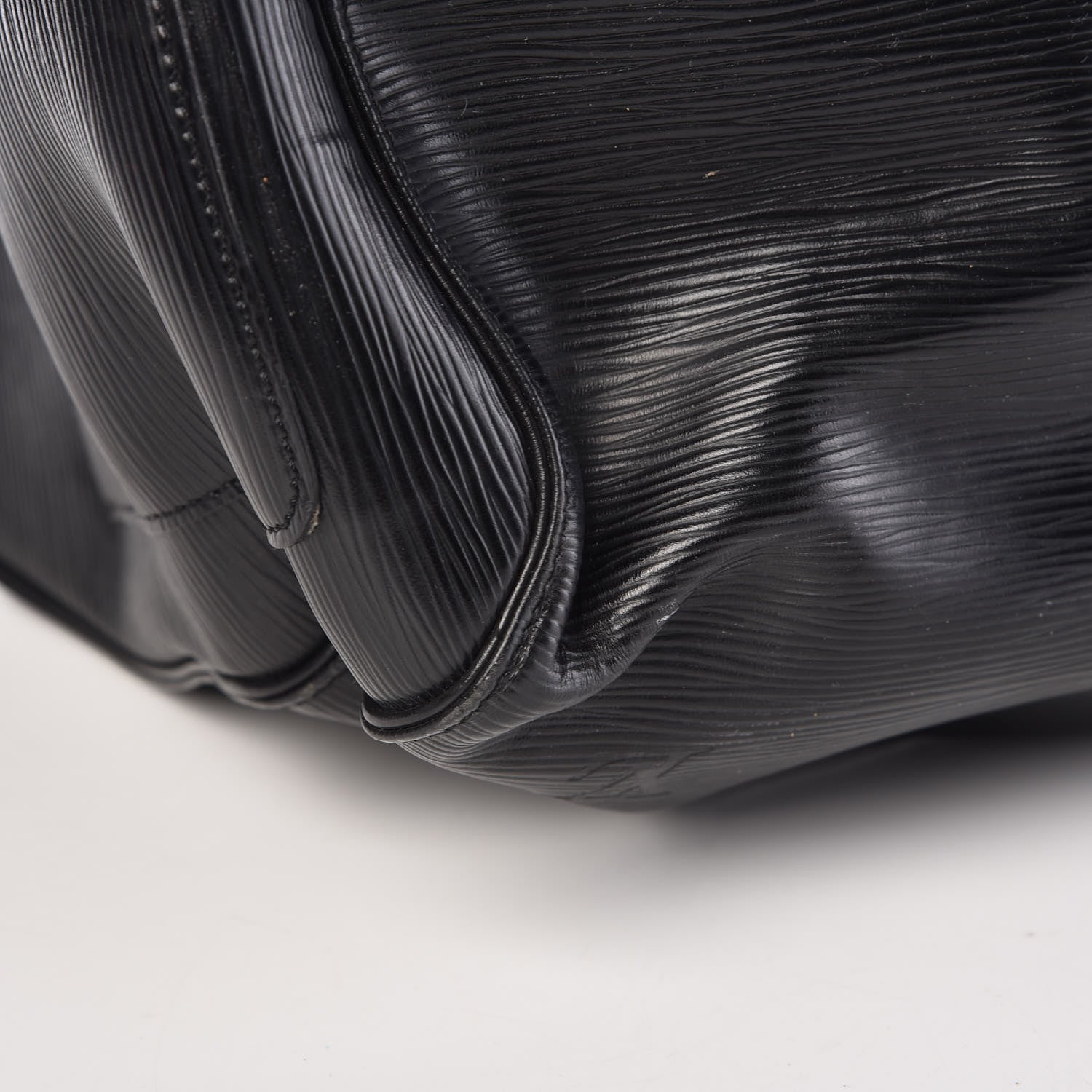 Louis Vuitton Epi Keepall 60 Black 16 of 21