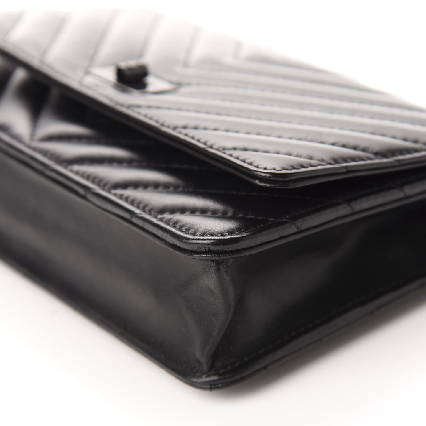 Aged Calfskin Chevron Quilted Reissue Wallet On Chain WOC So Black