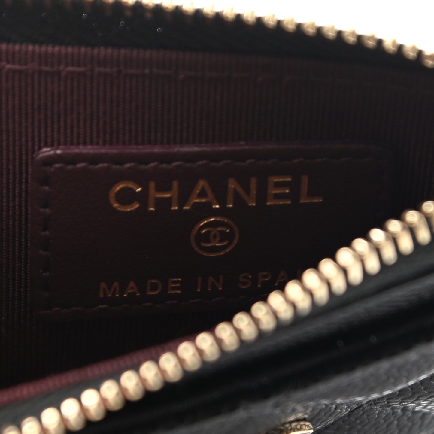 Caviar Quilted CC Zip Card Holder Black
