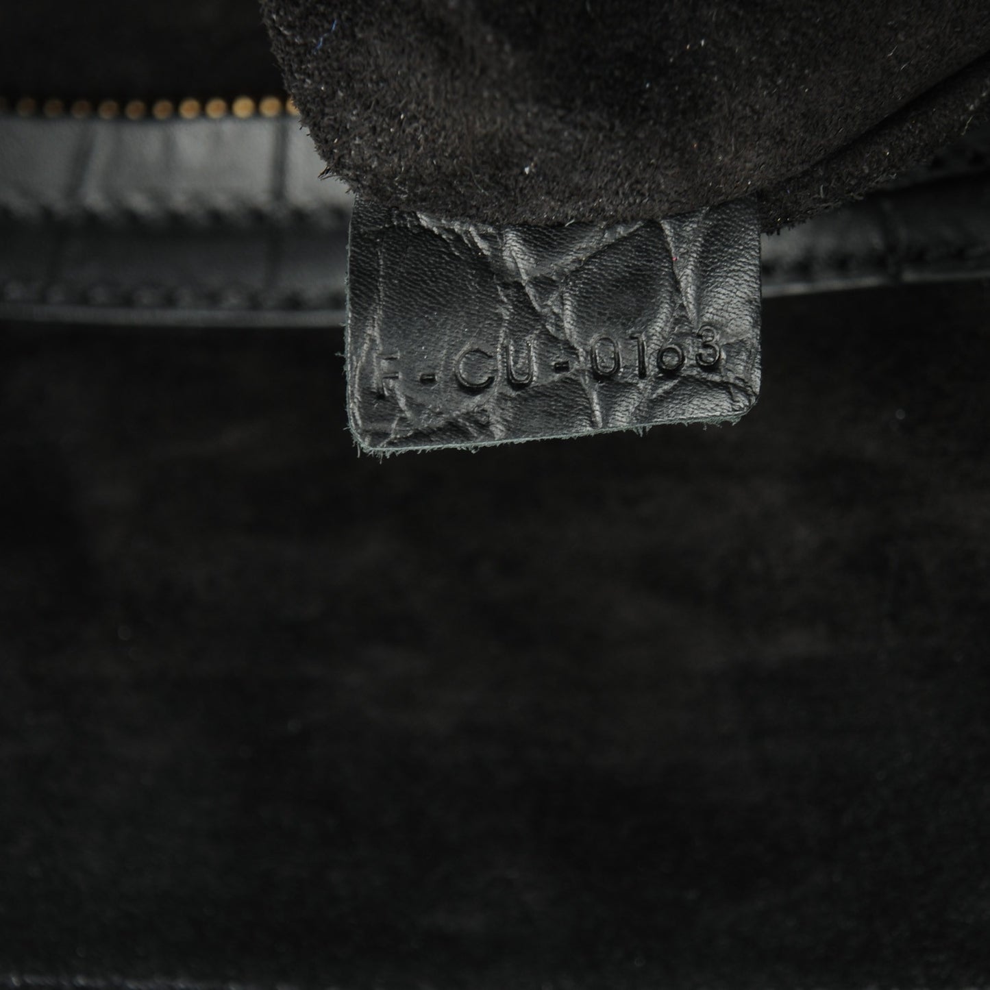 Crocodile Embossed Calfskin Medium Phantom Luggage Black