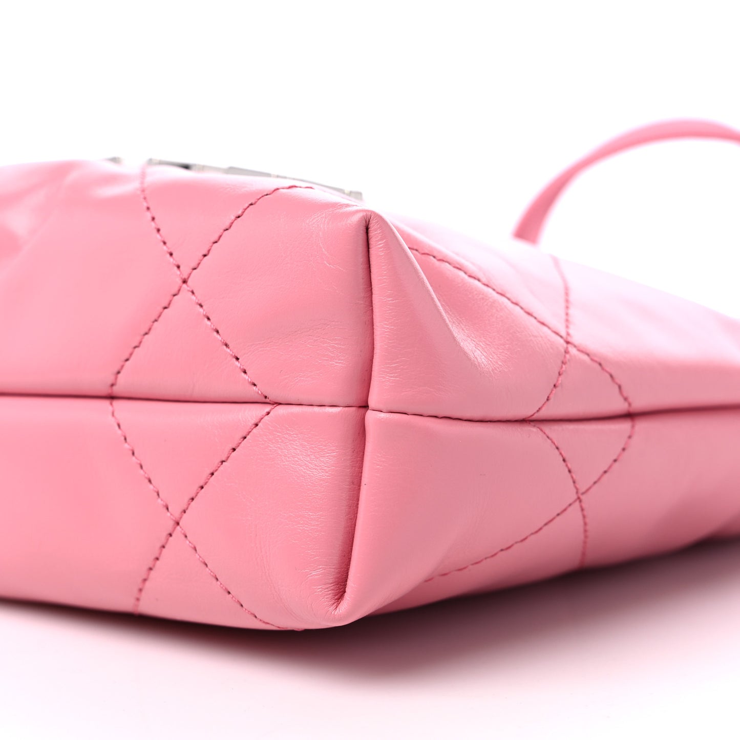 Shiny Calfskin Quilted Mini Chanel 22 Pink