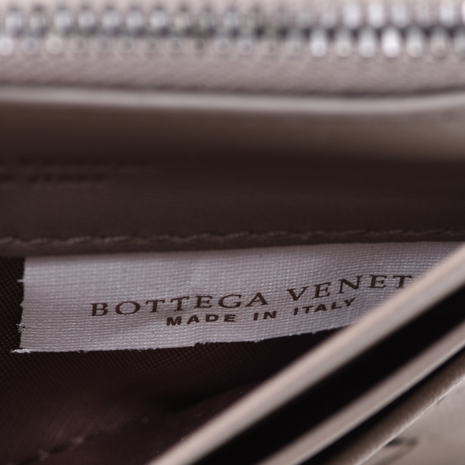 Bottega Veneta Calfskin Intrecciato Zip Card Holder Shadow 7 of 8