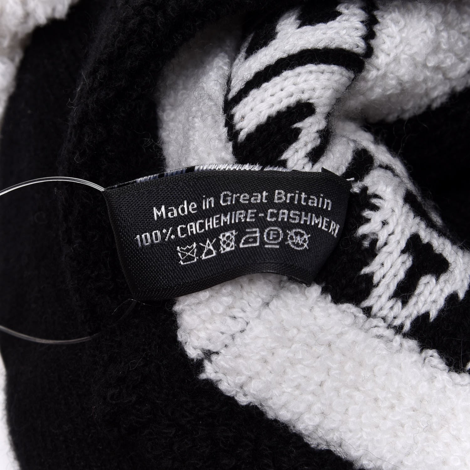 Chanel Cashmere CC Beanie Hat Ecru Black 6 of 7