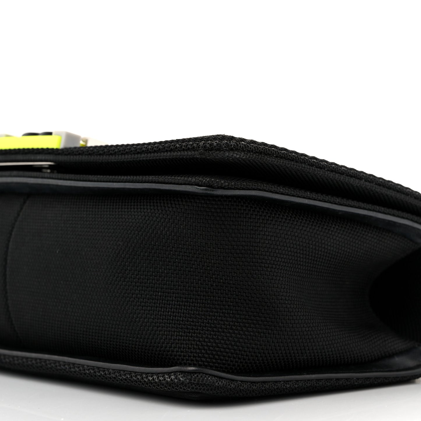 Canvas Quilted Medium Fluo Boy Flap Black