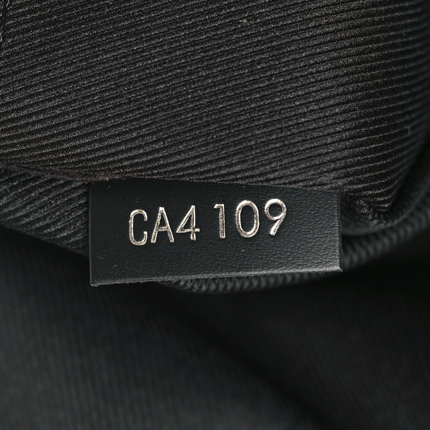 Louis Vuitton Damier Graphite District PM 7 of 10