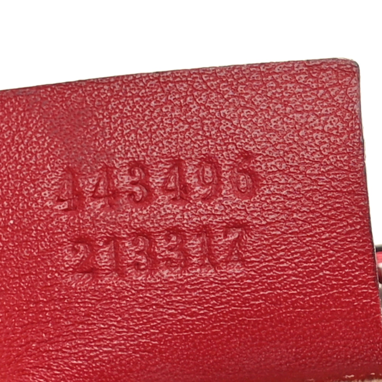 Calfskin Matelasse Medium GG Marmont Shoulder Bag Hibiscus Red