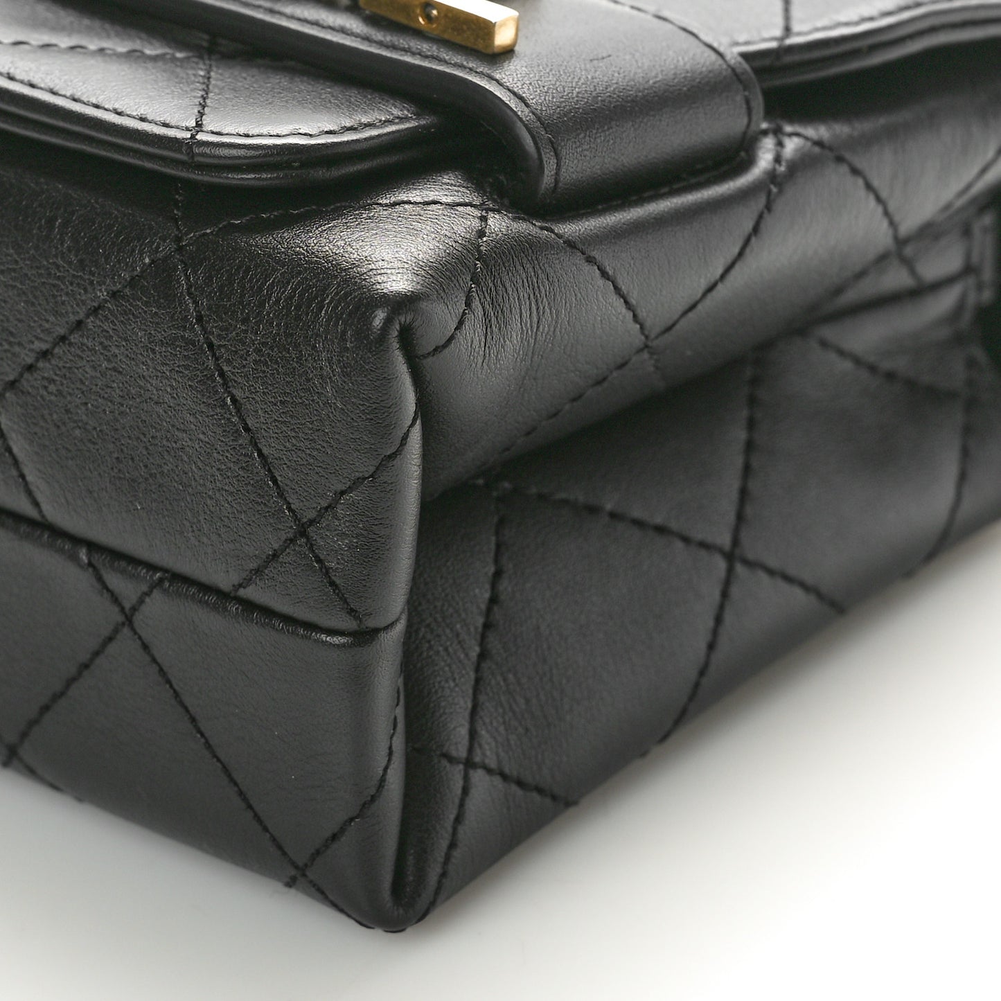 Calfskin Quilted Small Enchained Flap Black