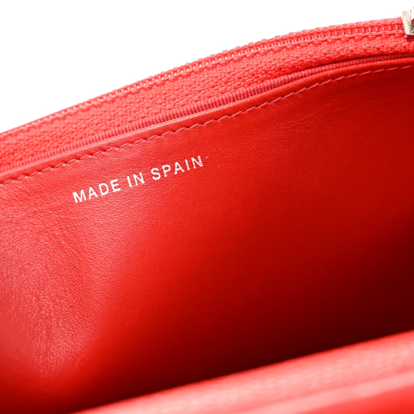 Caviar Quilted Wallet On Chain WOC Red