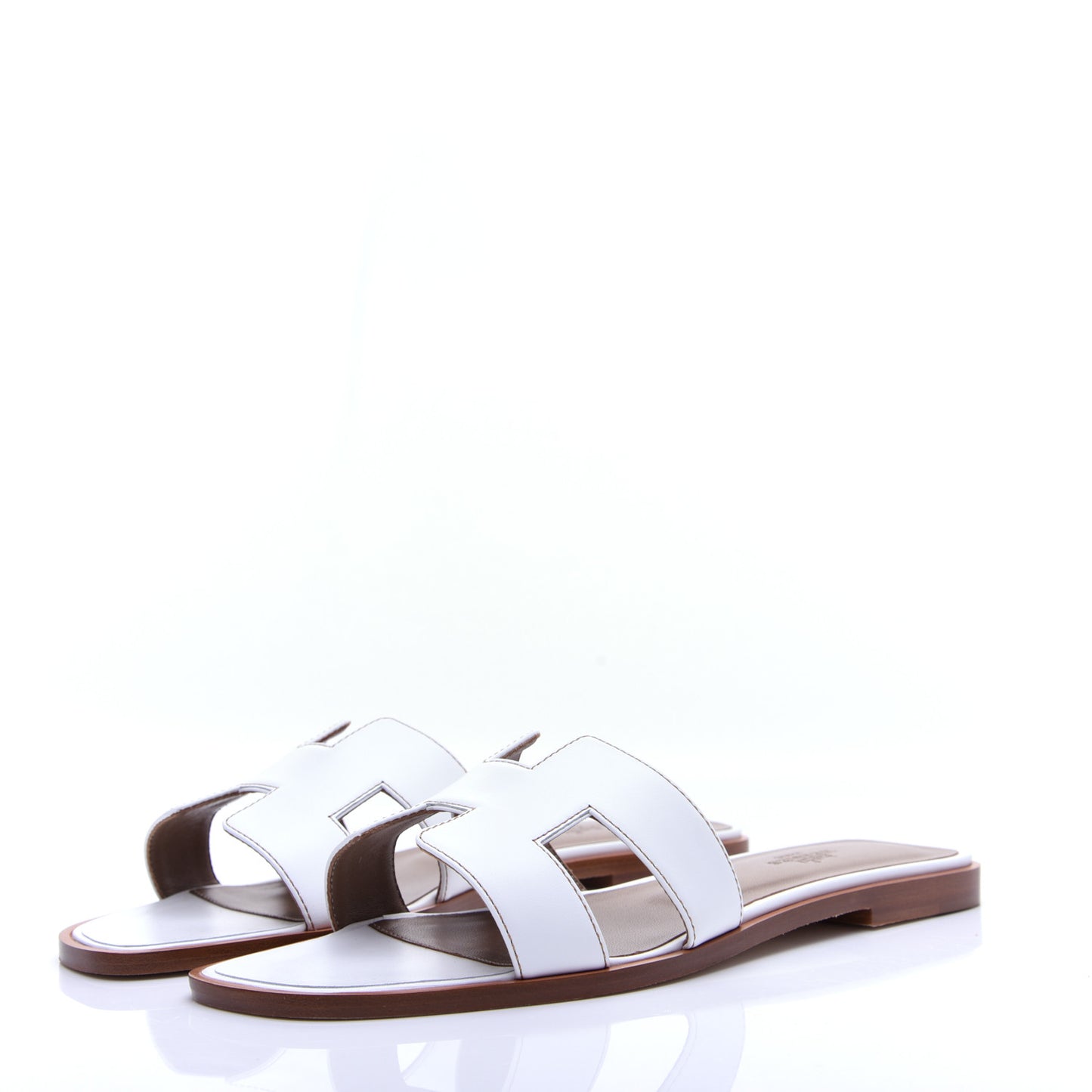 Box Calfskin Oran Sandals 39.5 White