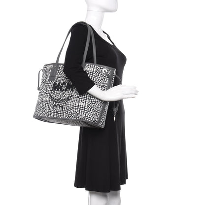 MCM Visetos Medium Liz Reversible Shopper Tote Phantom Grey 2 of 15