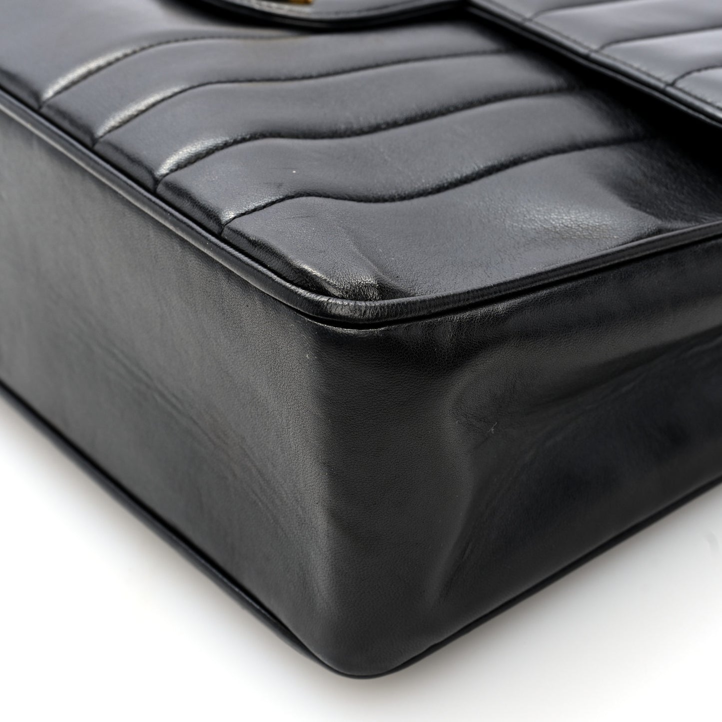 Lambskin Vertical Quilt Jumbo Single Flap Black