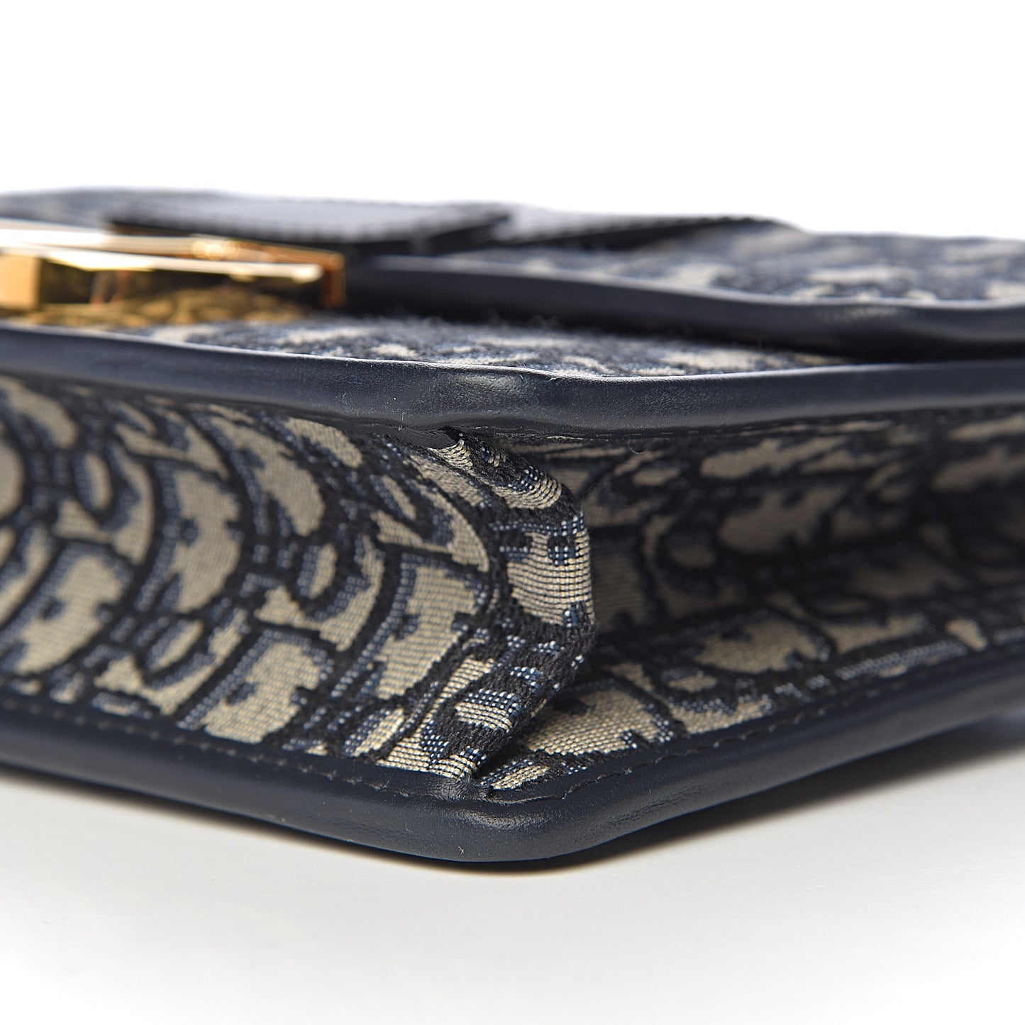 Oblique 30 Montaigne Flap Bag Blue