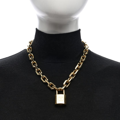 Louis Vuitton LV Edge Necklace Cadenas Gold 2 of 5