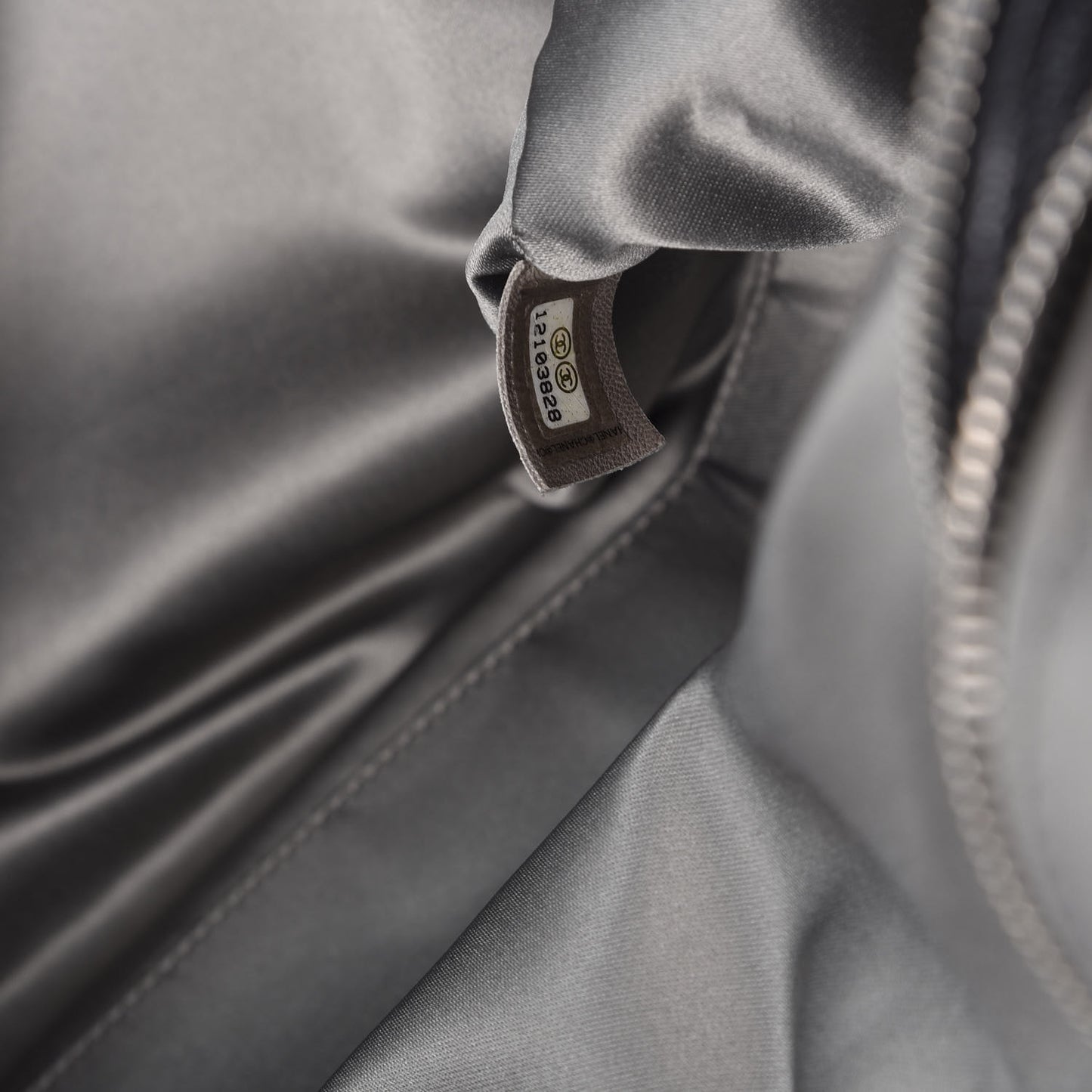 Glazed Caviar Pocket In The City Tote Black