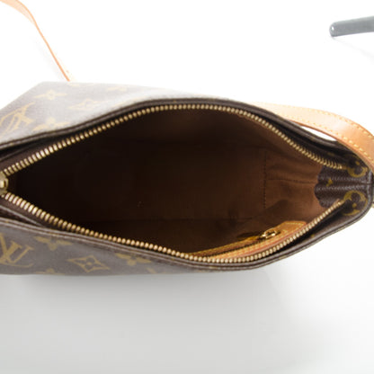 Louis Vuitton Monogram Trotteur 6 of 9
