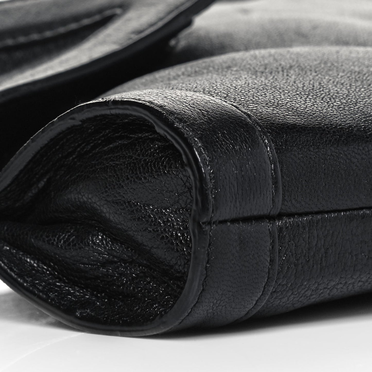 Calfskin De Manta Clutch Black