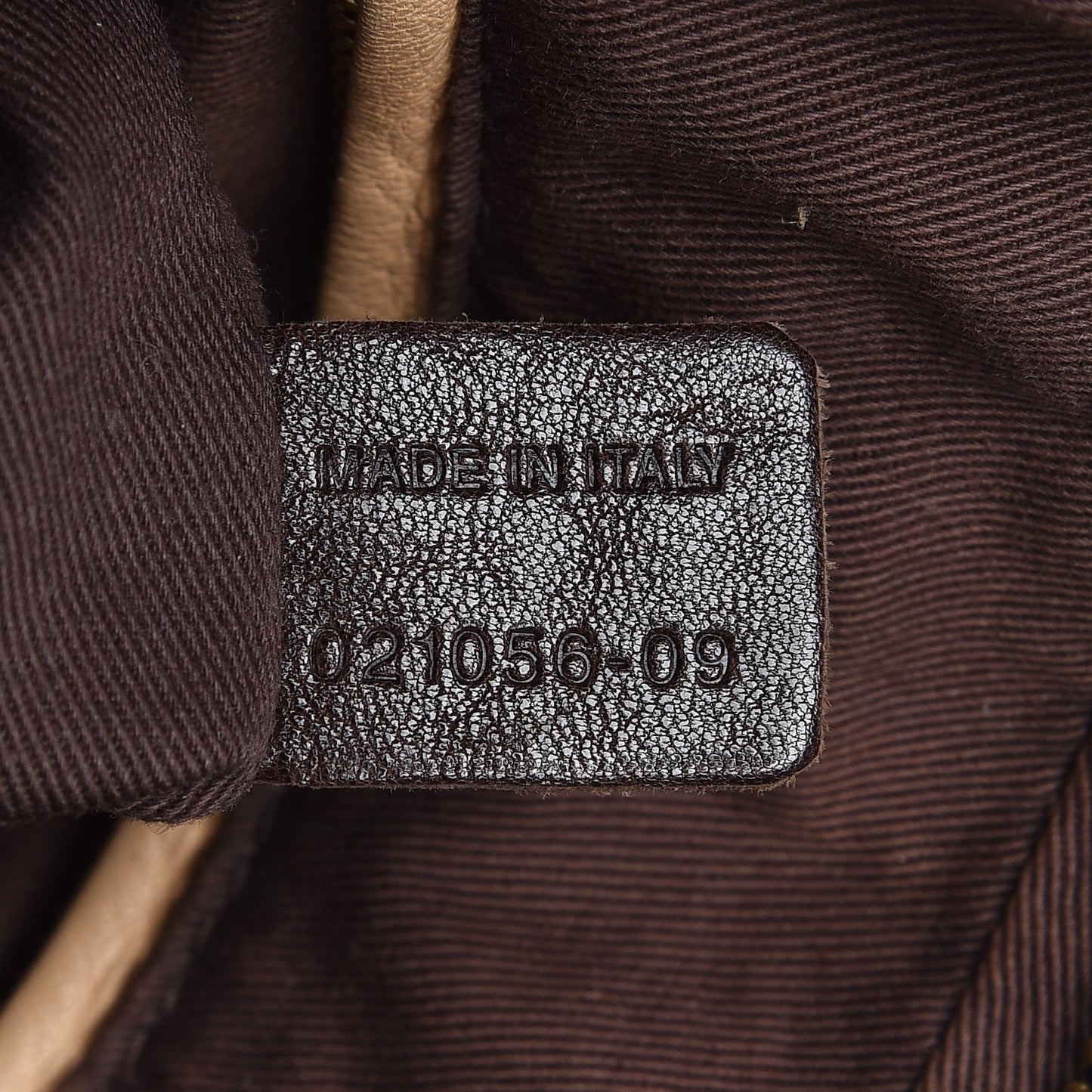 Calfskin Medium Paraty Rock