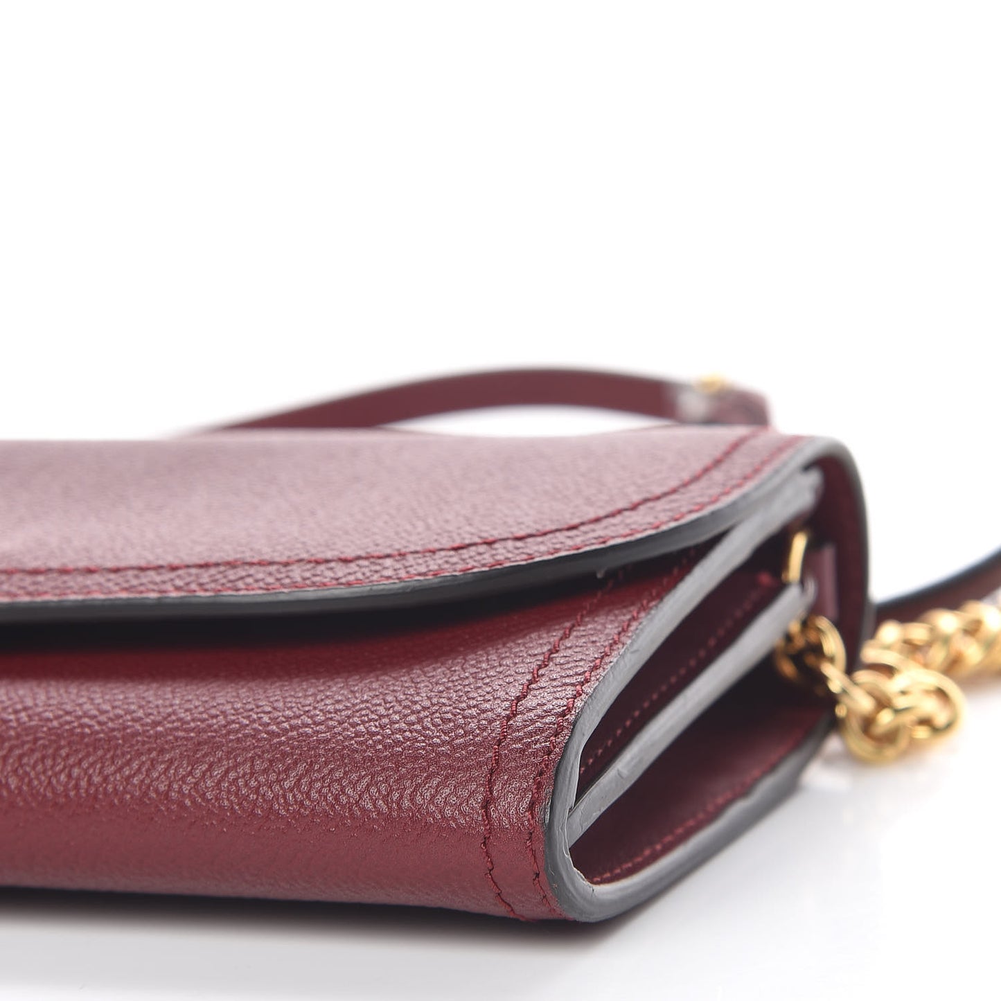 Grainy Calfskin Henley Wallet On Chain Burgundy