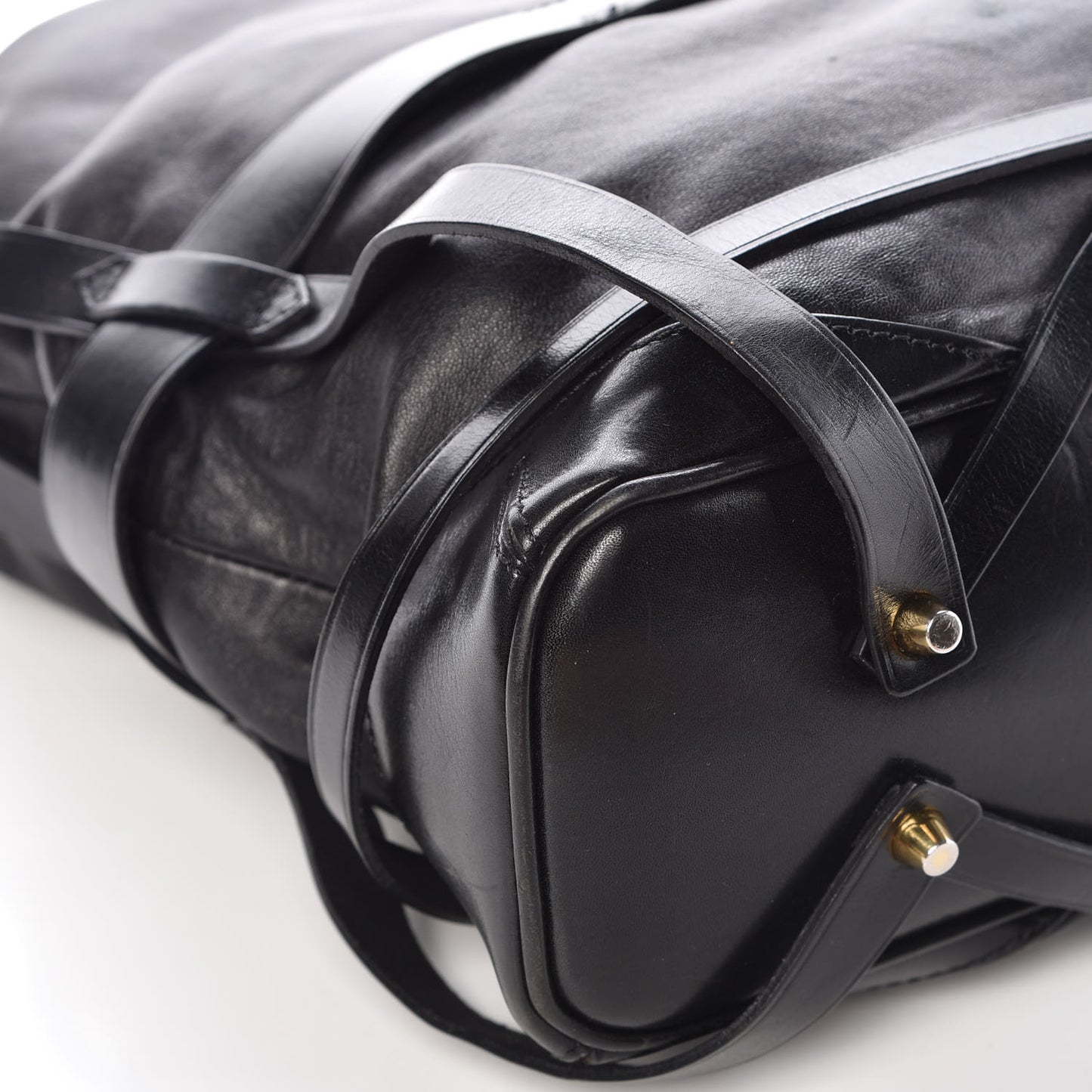 Soft Lambskin Bridle Calfskin Medium Gosford Hobo Black