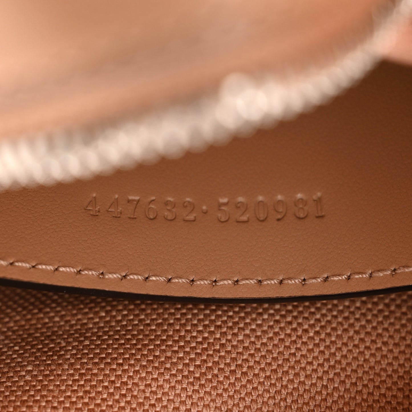 Calfskin Matelasse Monochrome Small GG Marmont Chain Shoulder Bag Camelia