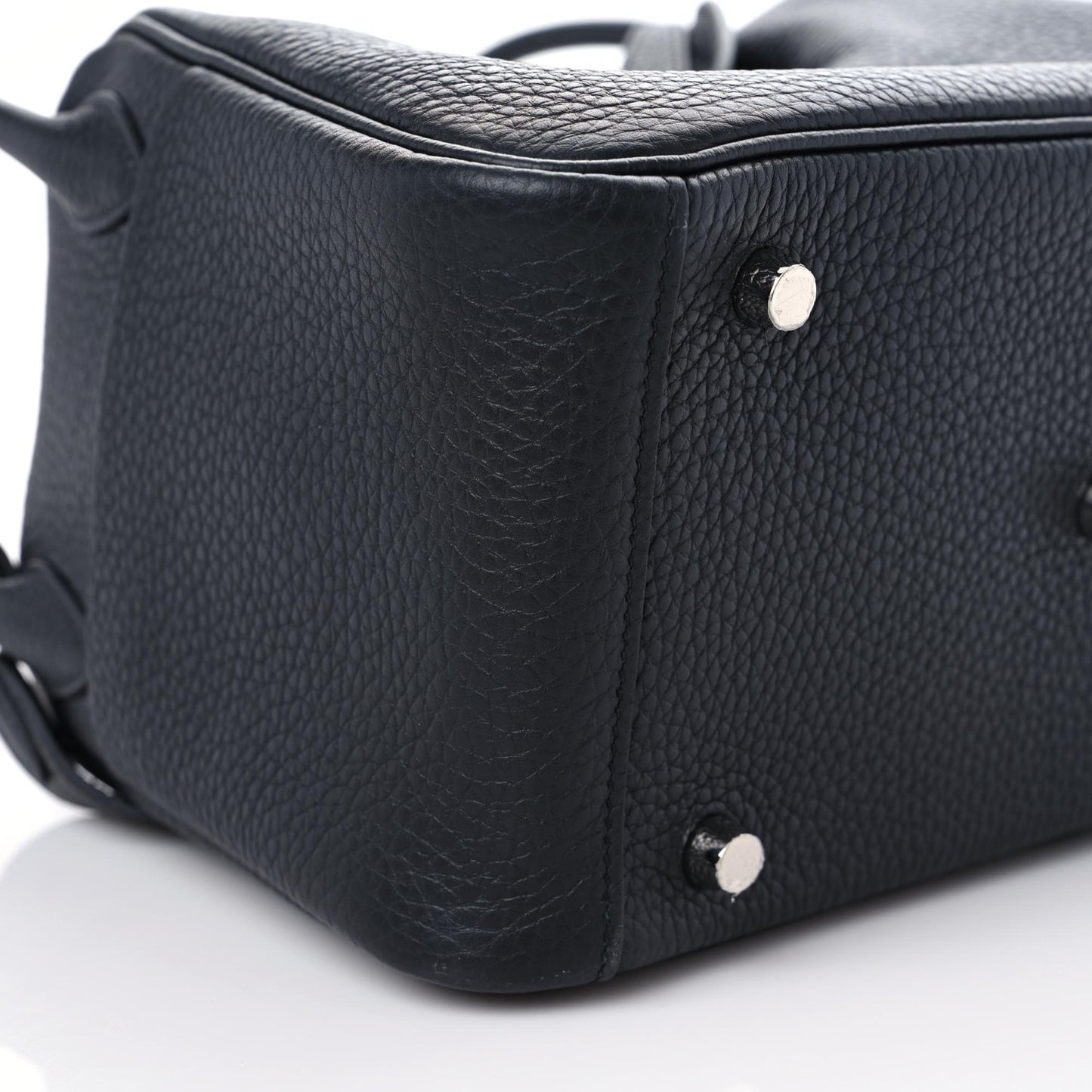 Taurillon Clemence Lindy 26 Black